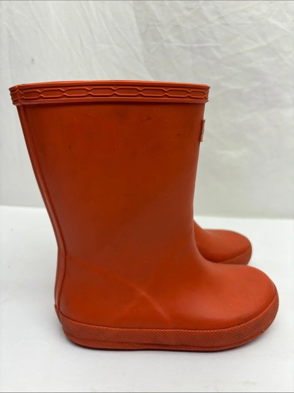Hunter Orange Rubber Rain Boots, SZ 10 for toddler girl, 2(BA)